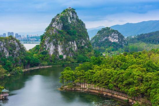 桂林市的标志性山是哪一座